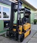 electrostivuitor Caterpillar 2,5 tone
