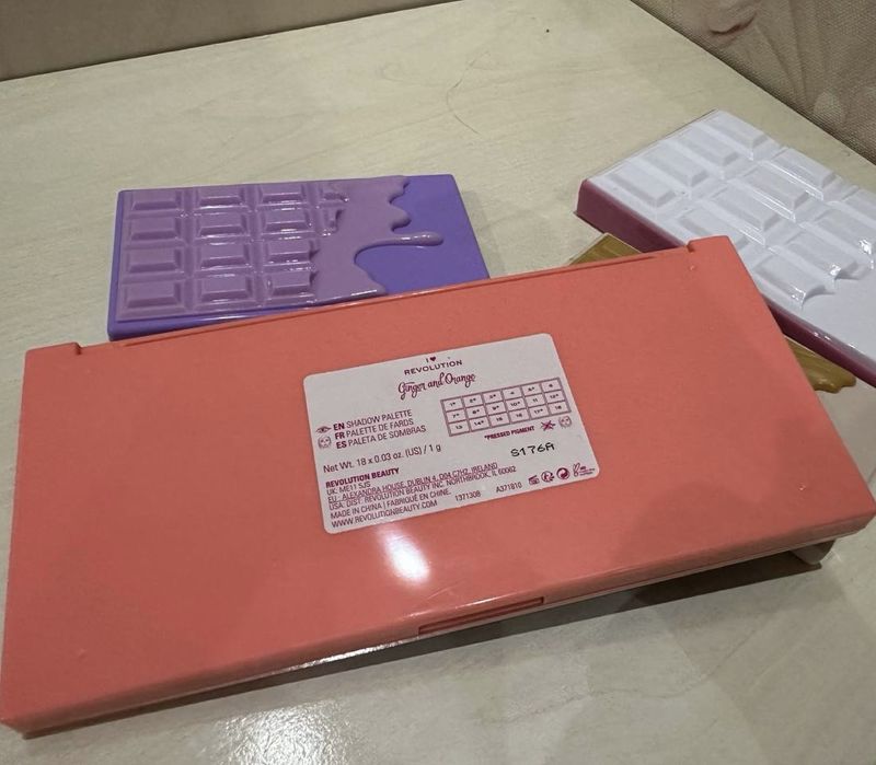 Палетка теней Revolution оригинал новая