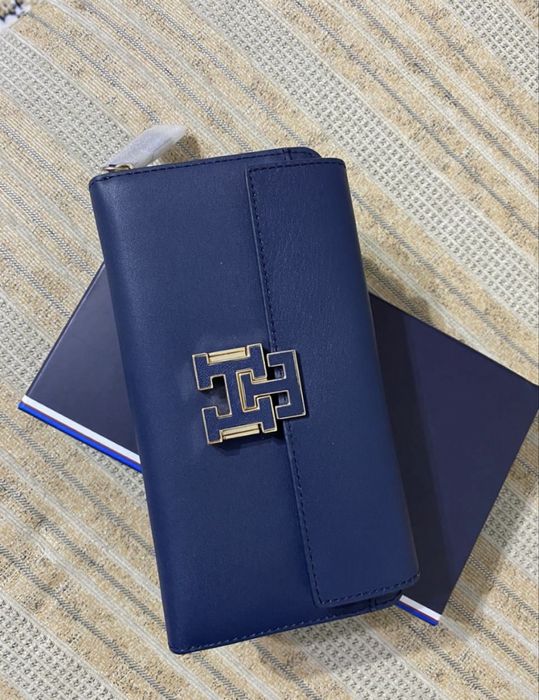 Продам кошелек от Tom Hilfiger