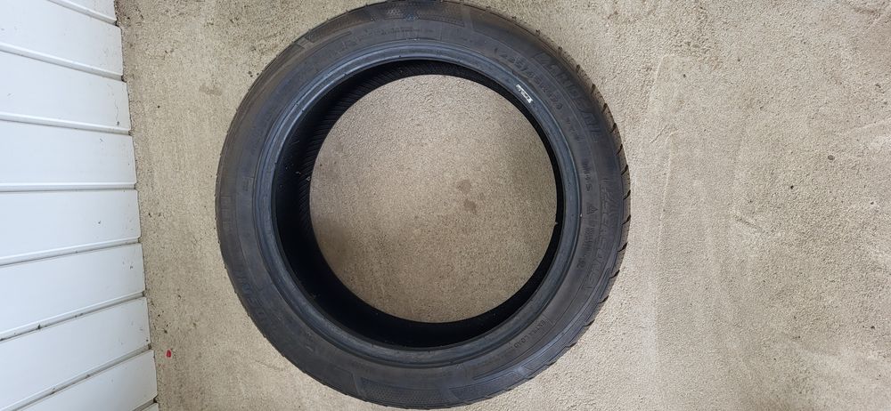 Anvelopa Landsail 235/45/17 97 V DOT 3821