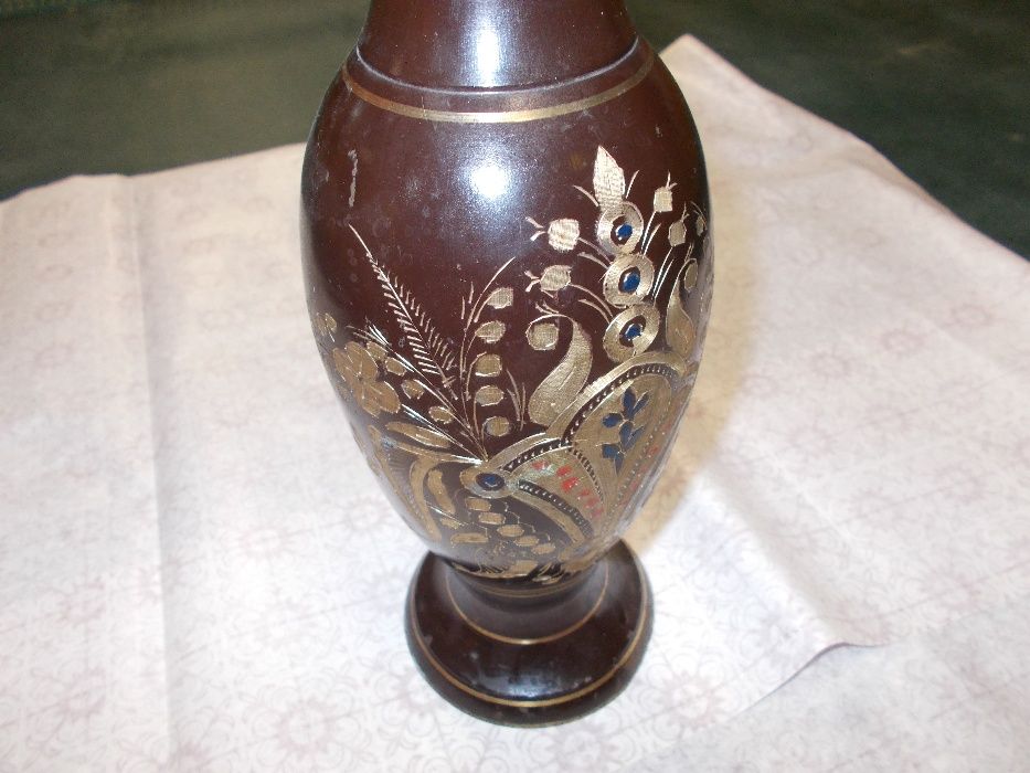 Гравирана стара бронзова ваза