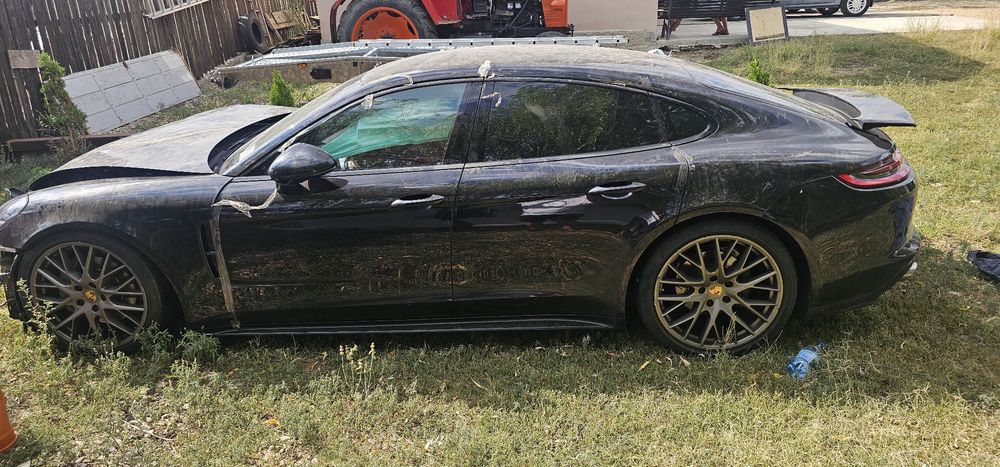 Porsche Panamera 4s Diesel pt reparat sau dezmembrat