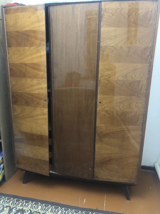 Продаю шкафы б/у