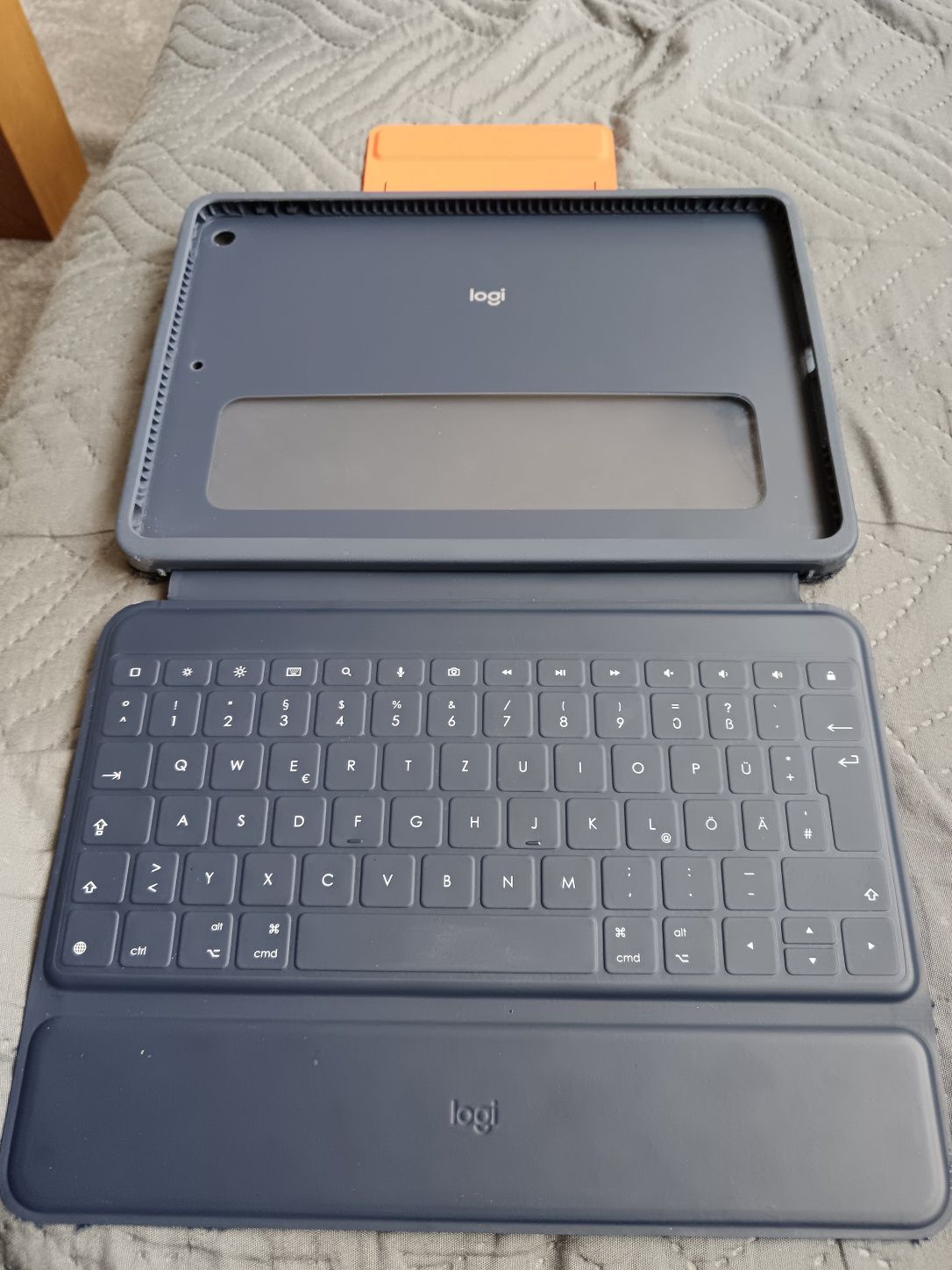 Клавиатура/Калъф/ Протектор Logitech Rugged Combo 3 Touch