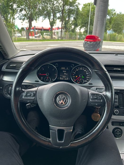 Vând Passat B6 R