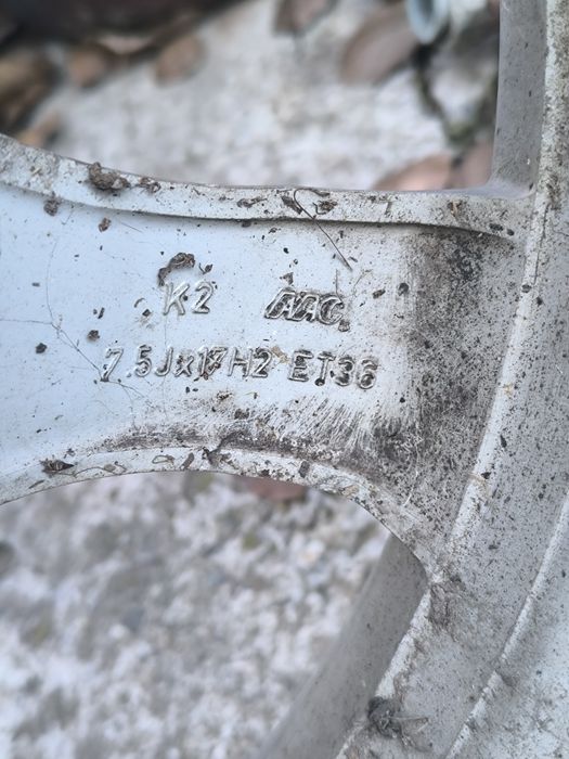 Vând Jante aliaj R17