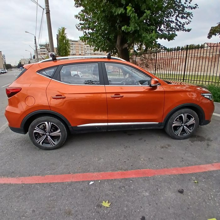 Autoturism MG ZS motor 1,5 benzină manual