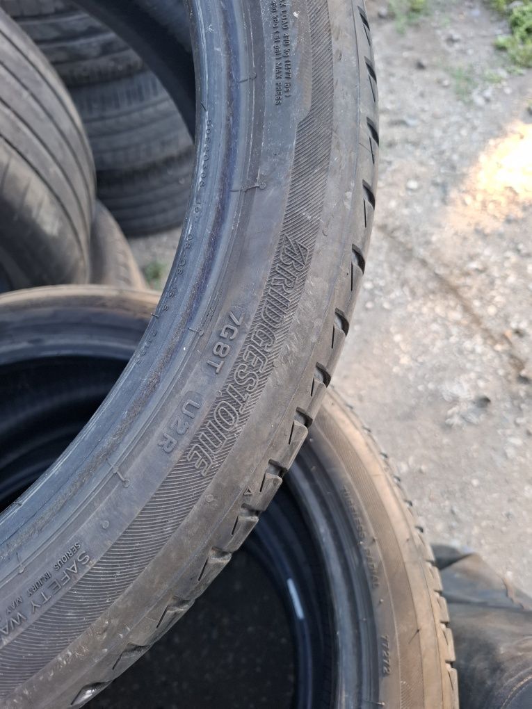 Vand set 4 anvelope 245 40 19 brigestone bune de vara dot 2020