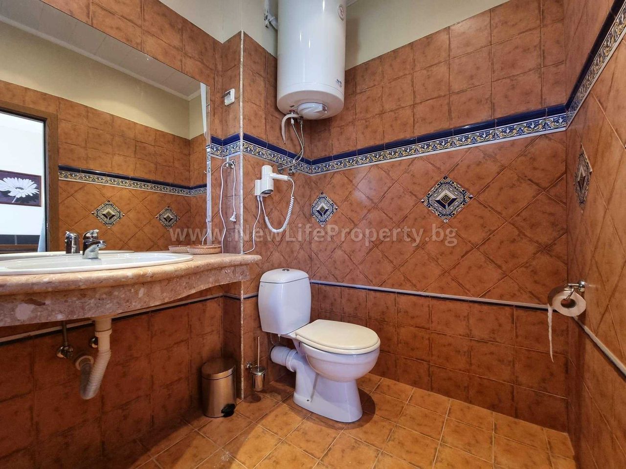 Продава се Двустаен апартамент в к.к. Елените - 56 кв.м за 1411 €/кв.м - Снимка #13