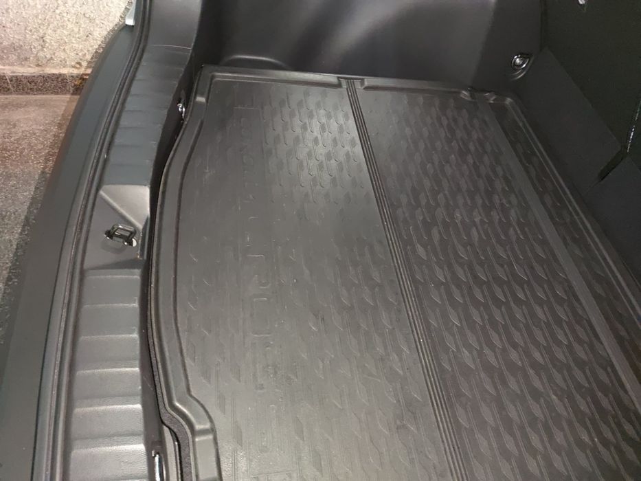 Стелка за багажник Toyota Corolla Cross