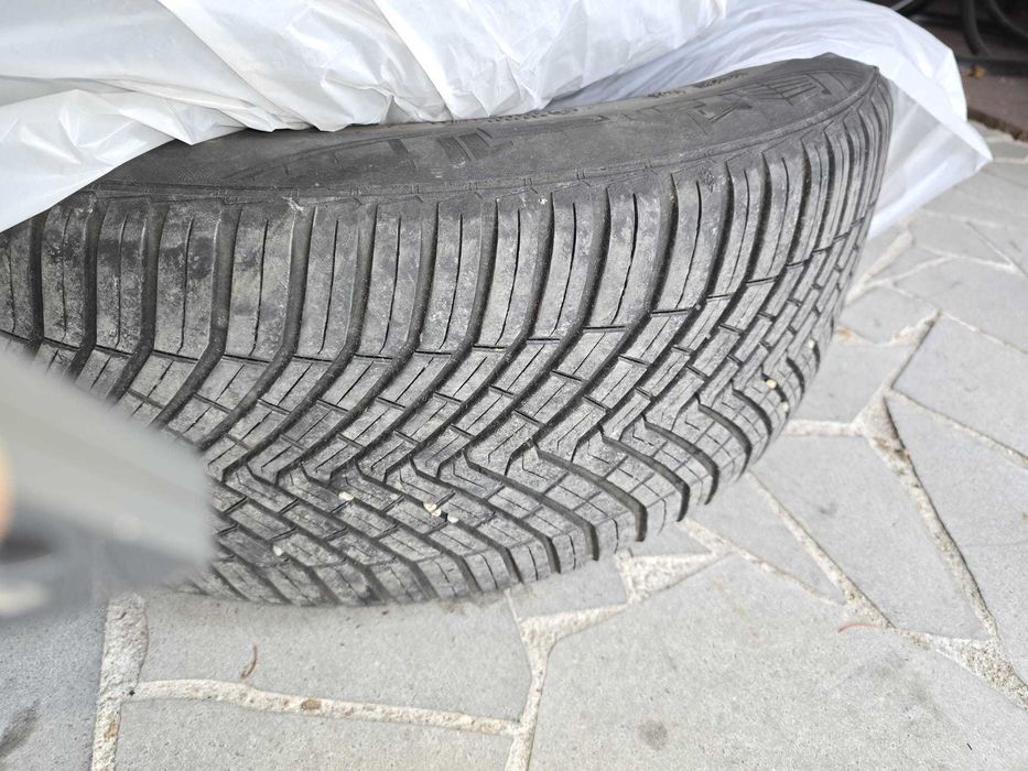 Vand 2 buc cauciucuri 255 45 R20 W XL, Continental M+S, 7-8 mm