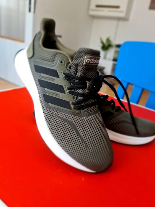 Adidași. Adidas 38.5