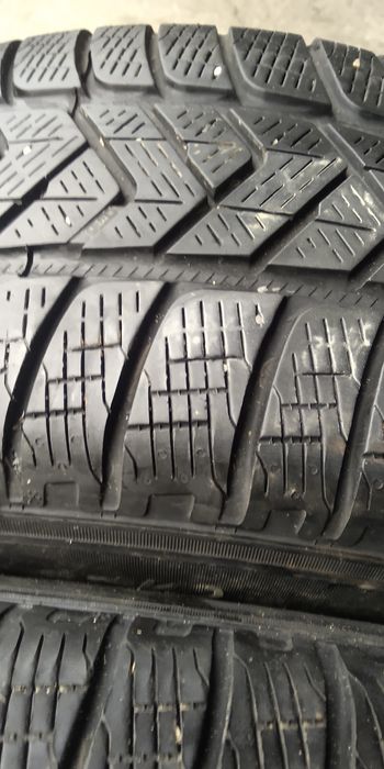 Зимни гуми -2020г.-18цола-235/60-1бр.-100лв."PIRELLI"