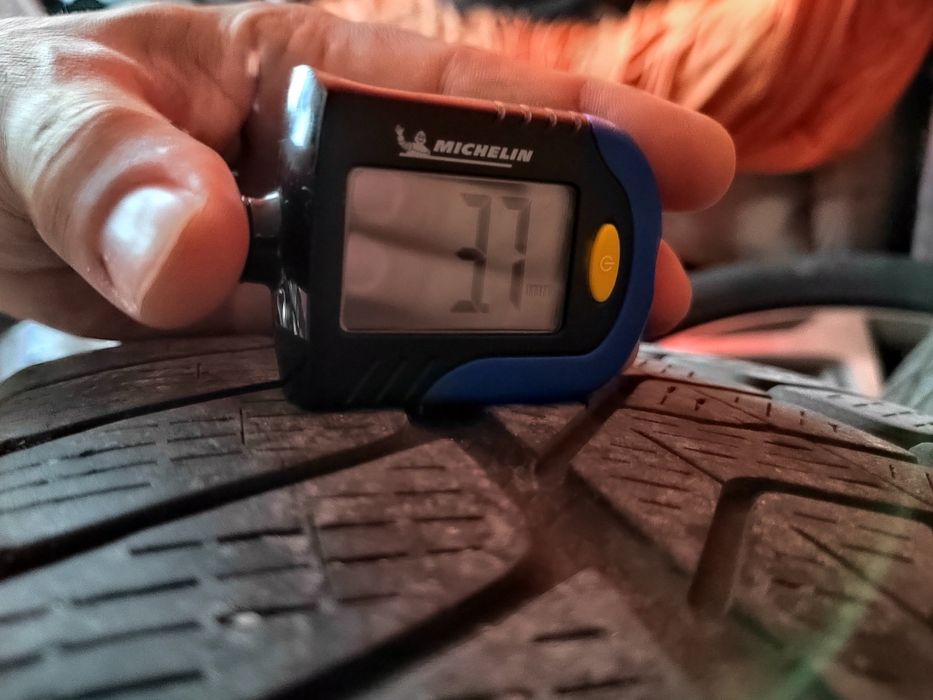 Зимни Гуми Pirelli 235/55/19