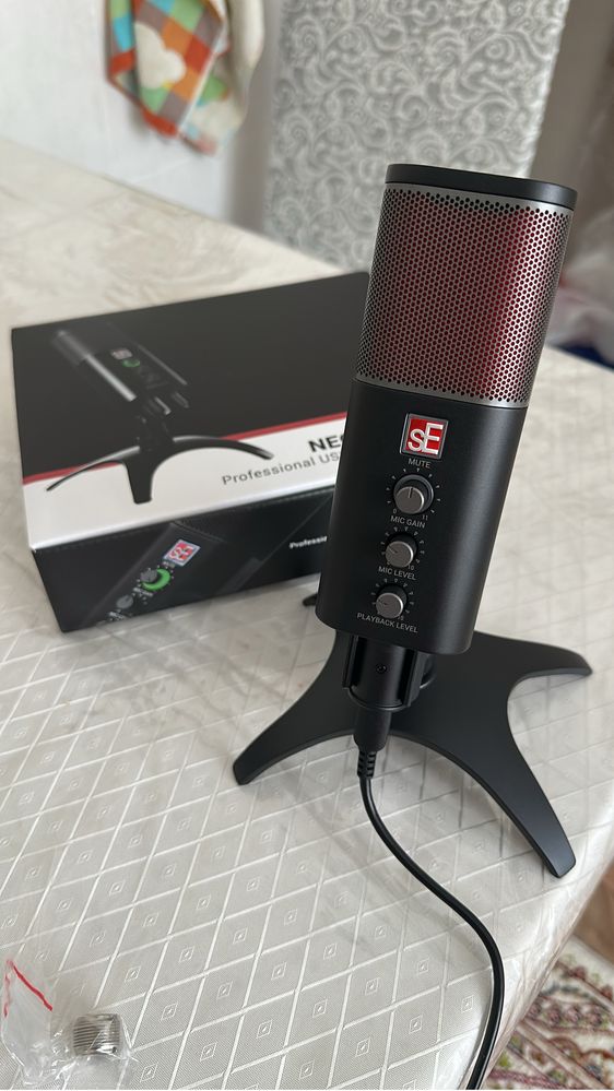 Микрофон SE Electronics Neom USB