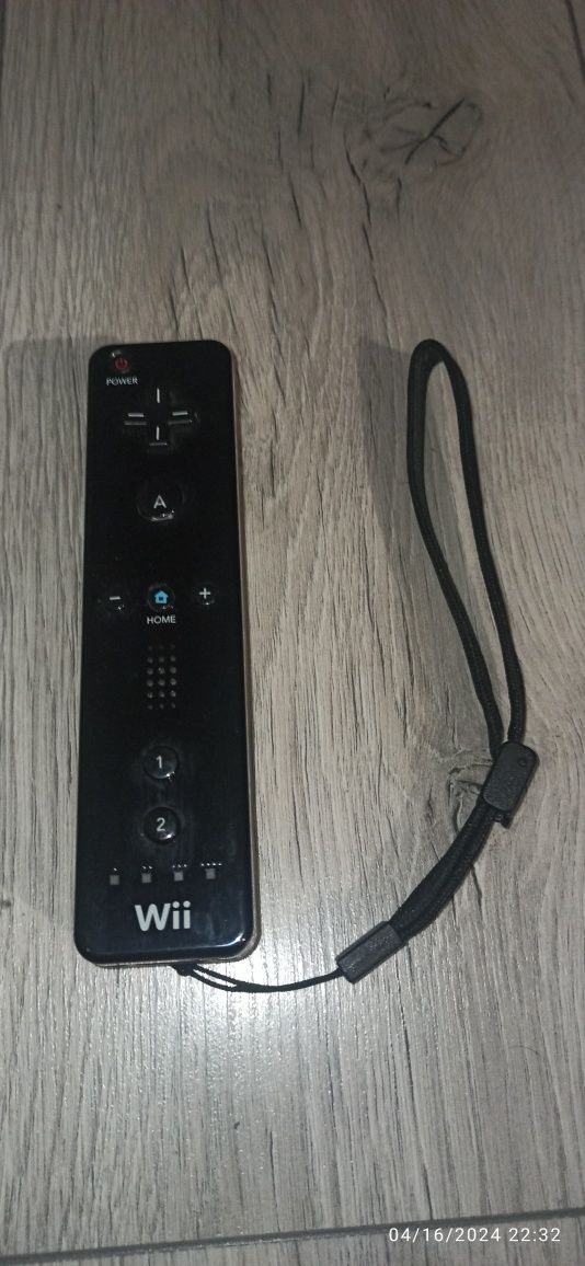 Maneta,controler Wii original

Stare perfecta estetic si de functionar