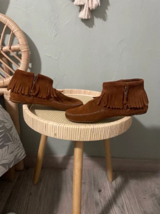 Minnetonka Дамски велурени боти 35 номер