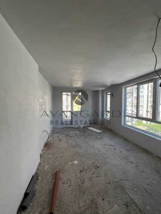 оф.23587 Тристаен с АКТ 14/ Кючук Париж