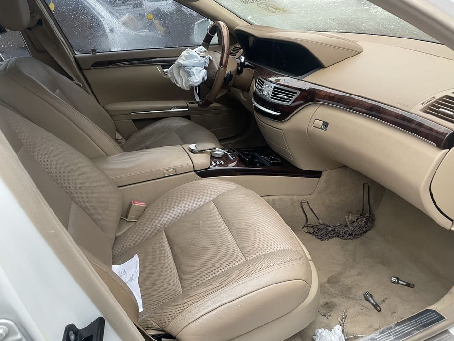 Mercedes-benz S 500 на части w221