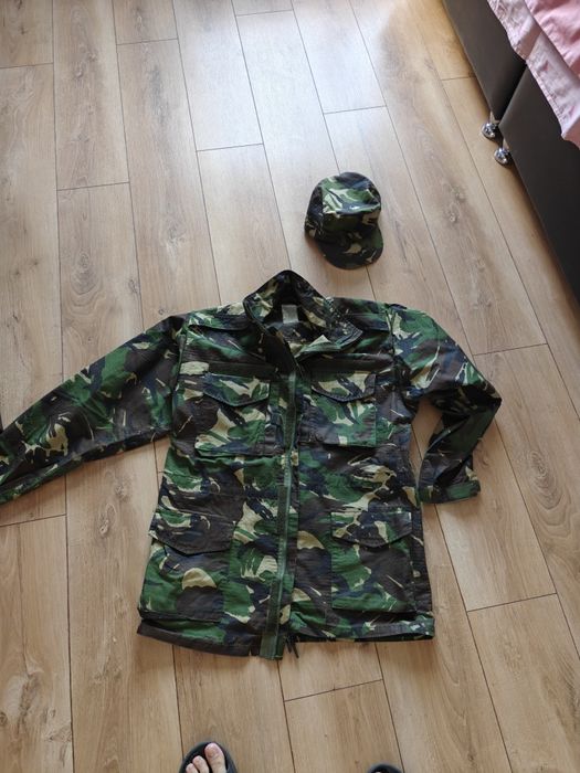 Ținută militară camuflaj pădure