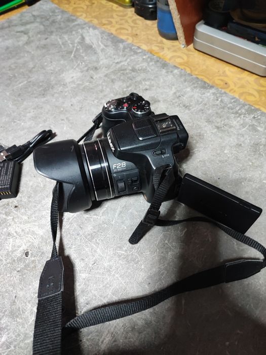 Camera video Panasonic dmc-fz200 ca nouă ieftina