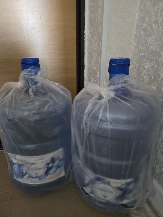 Продам бутыли в отличном состоянии