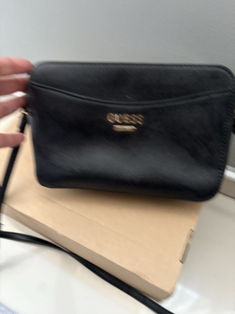 Оргинална Guess чанта