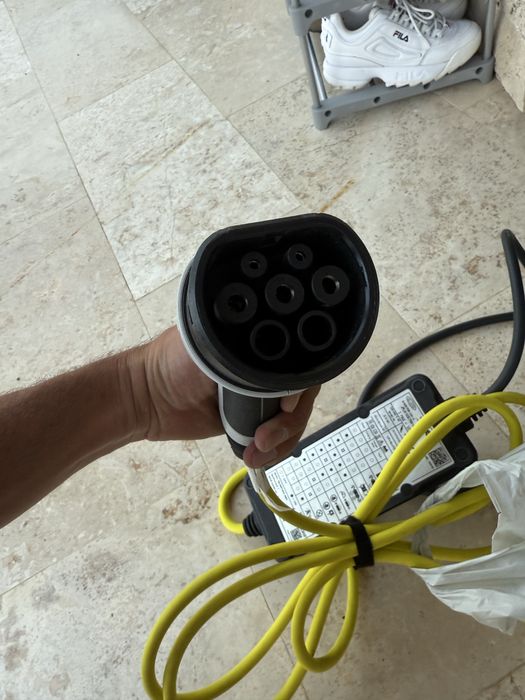 Statie incarcare auto electrica Jaguar Land Rover