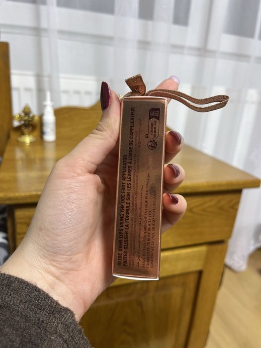 Luciu de buze hidratant