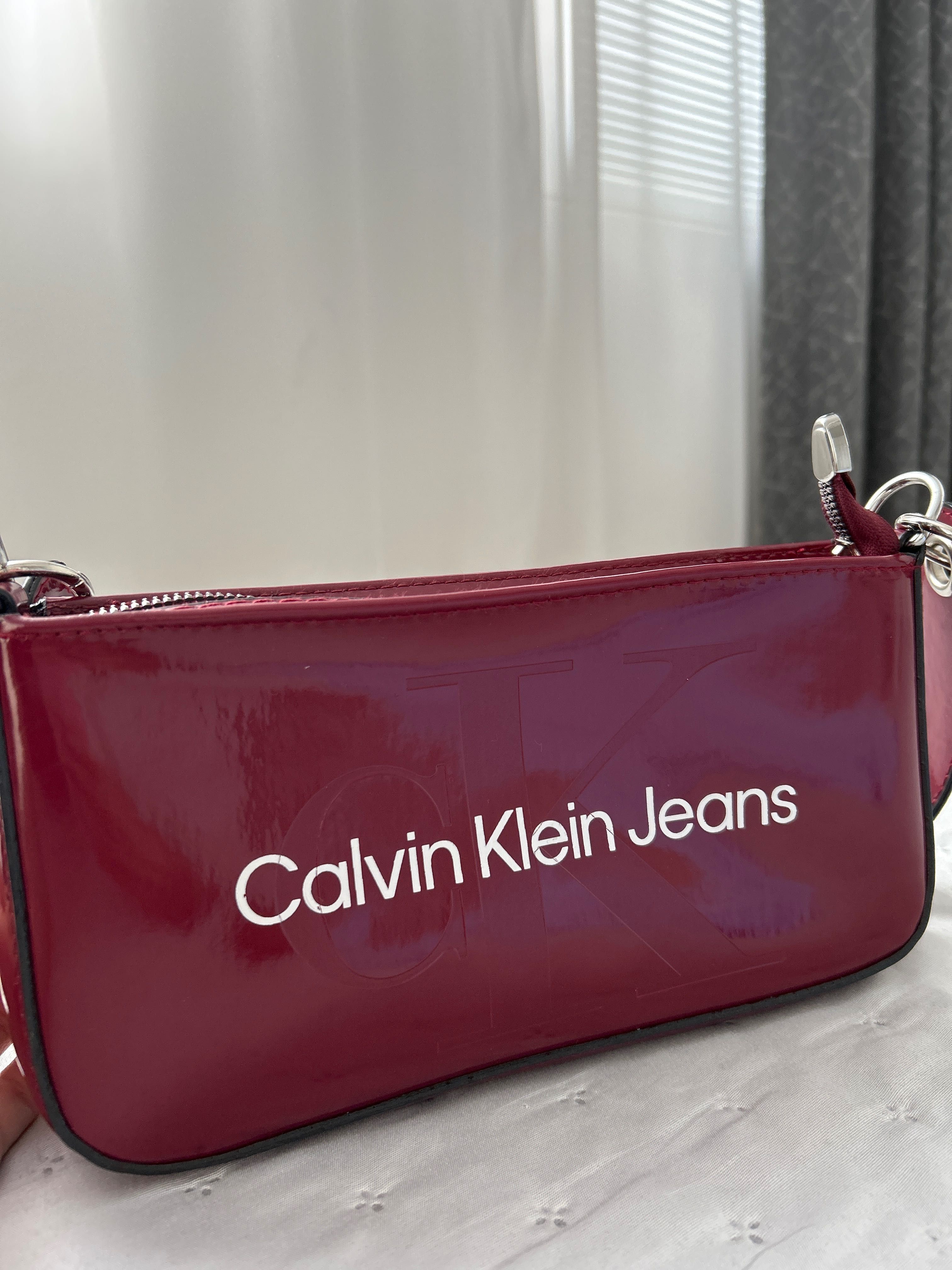 Дамска чанта Calvin Klein