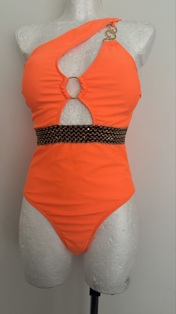Costum de baie intreg nou marimea M