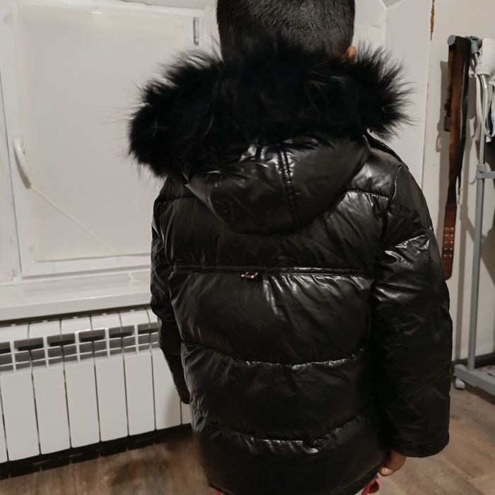 Продам куртку зимнию детское для мальчика