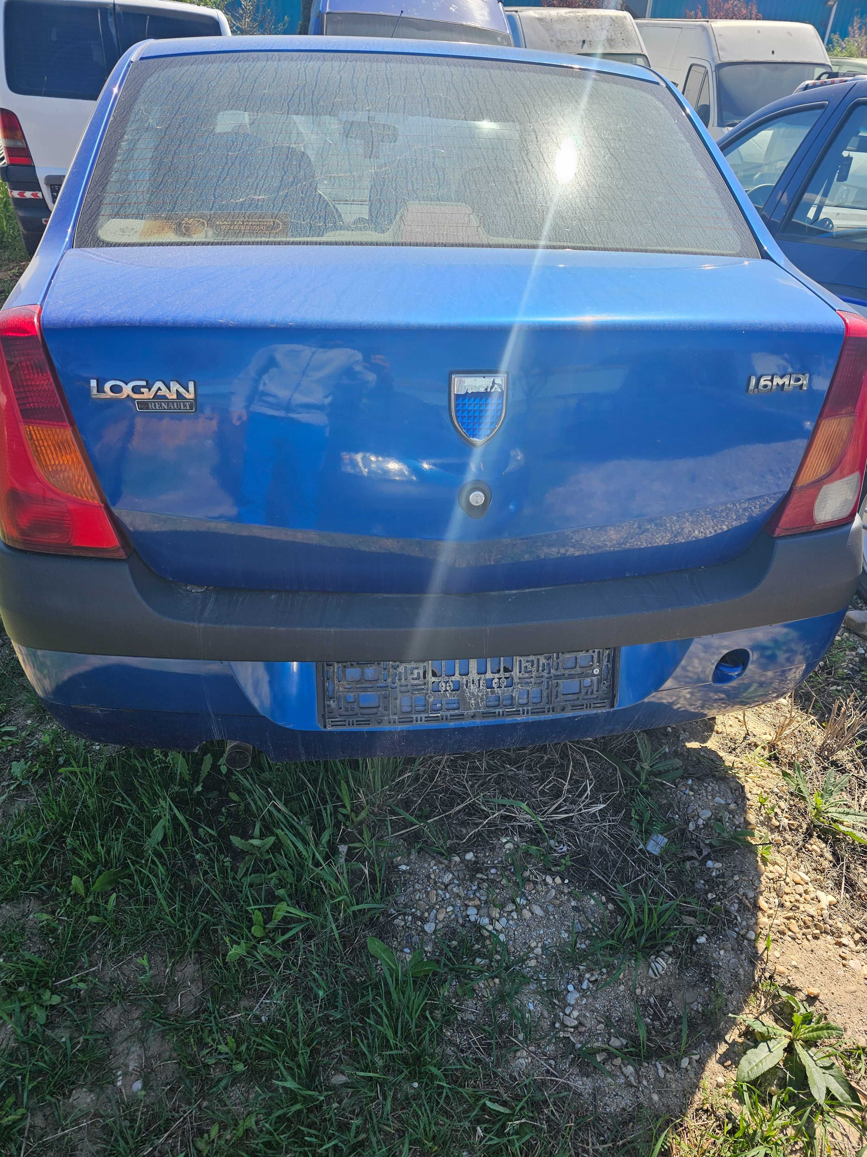 Dezmembrez Dacia Logan