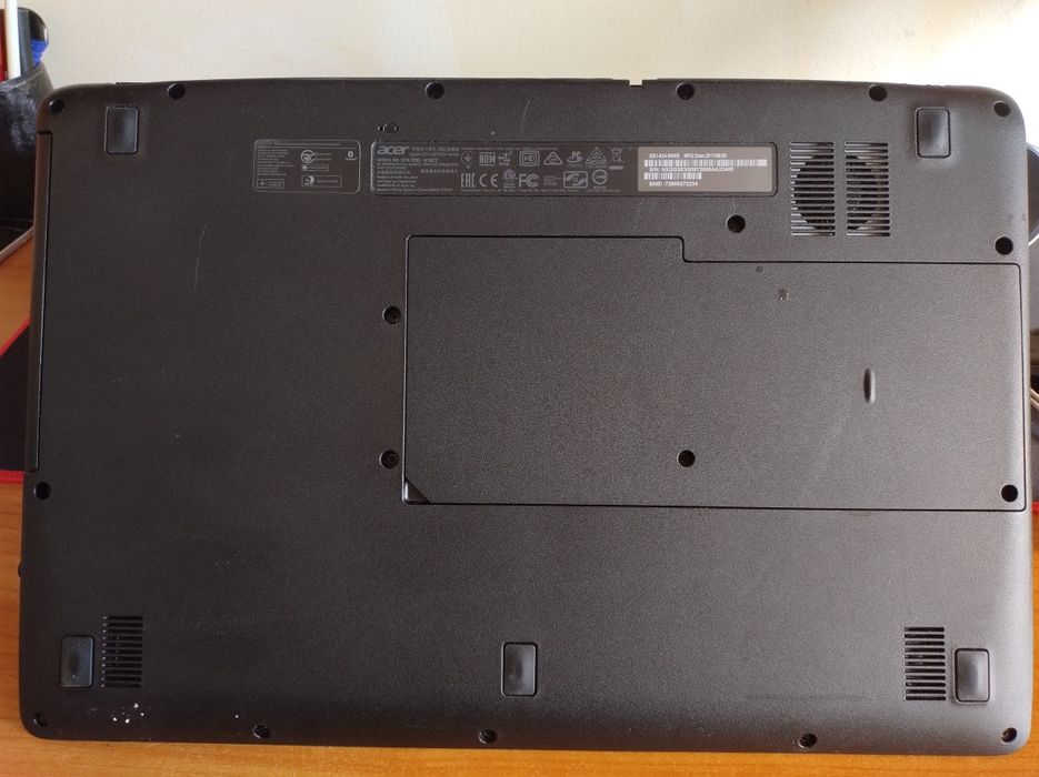 Laptop Acer Aspire ES15