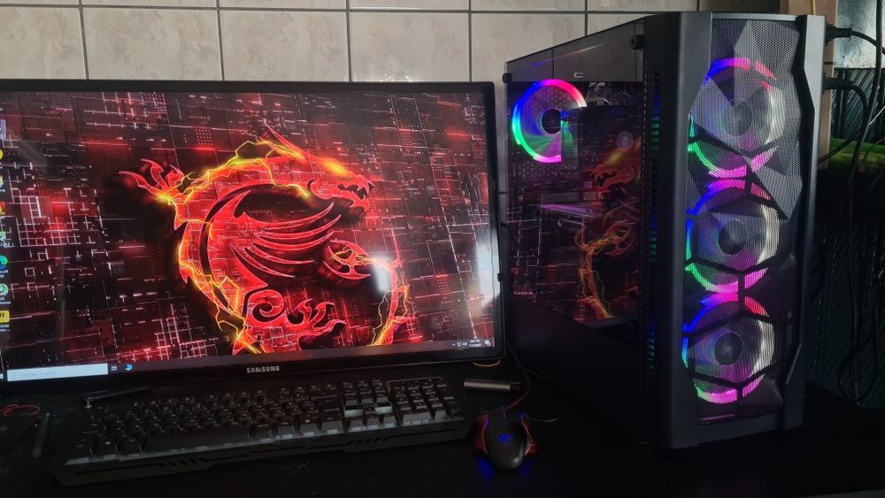 Unitate PC Gaming i7 4790K video 4GB RX 570 16GB RAM SSD