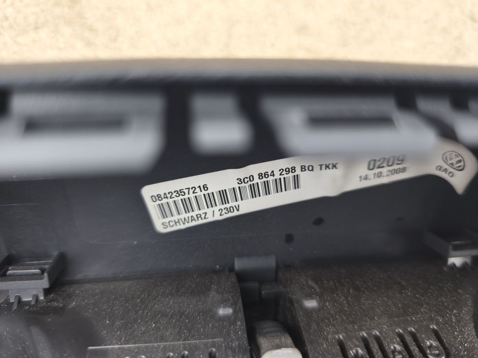 Invertor priză 230v și grile ventilație cotieră Volkswagen Passat B6