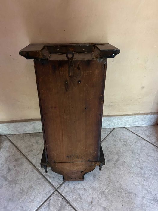 Продавам старинен часовник