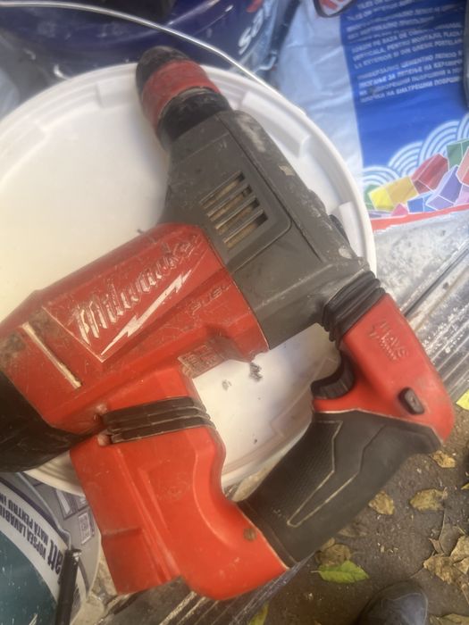 Milwaukee Bormasina cu percutie