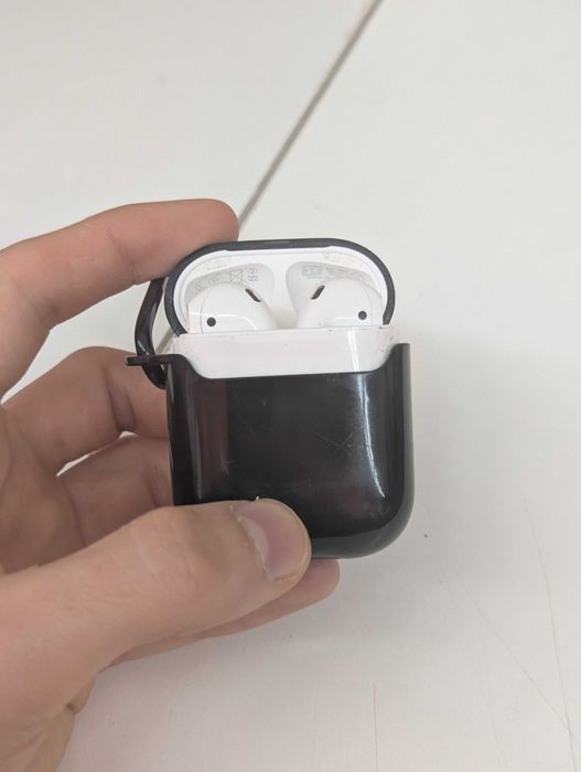 Продам Airpods 2