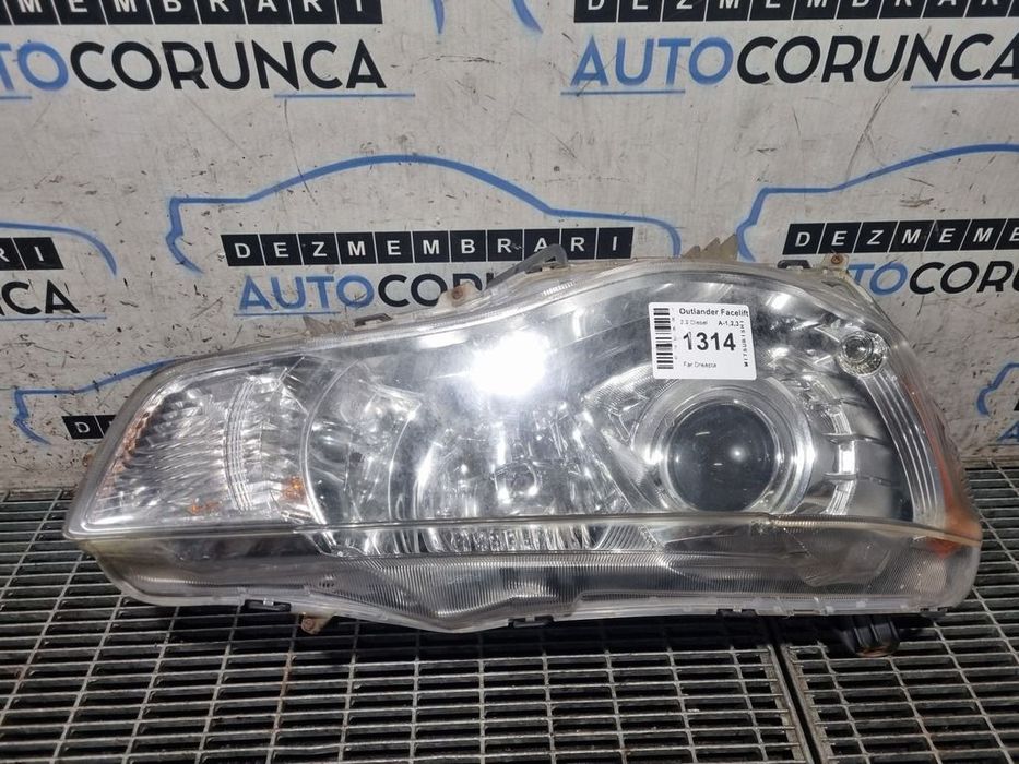 Far Dreapta Mitsubishi Outlander Facelift 2009 - 2012 SUV 4 Usi (1314) Xenon