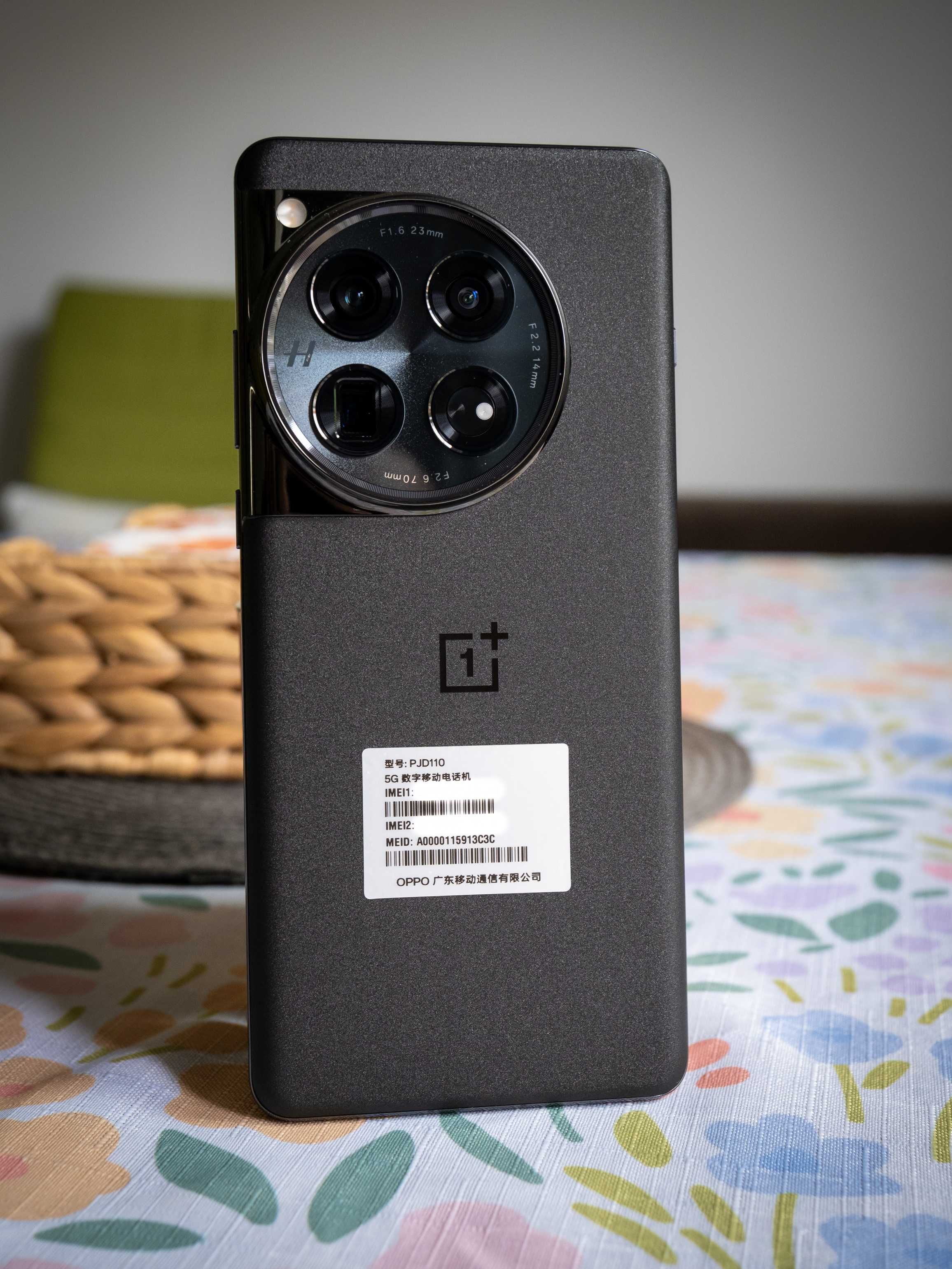 Oneplus 12 16/512GB пълен комплект с аксесоари