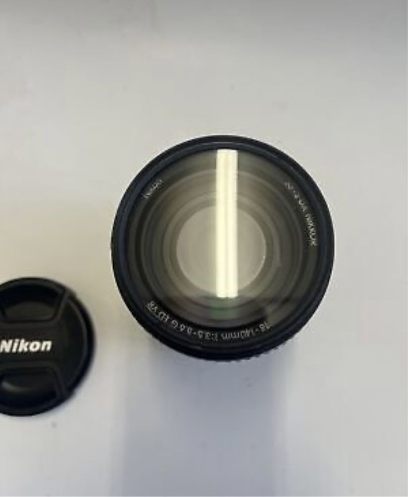Obiectiv Nikon Nikkor 18-140 mm VR + filtru polarizare
