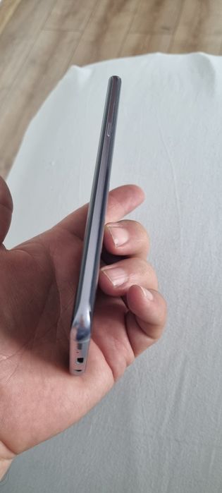 Samsung galaxi s8 plus liber de rețea cumpărat de nou pret 350 lei
