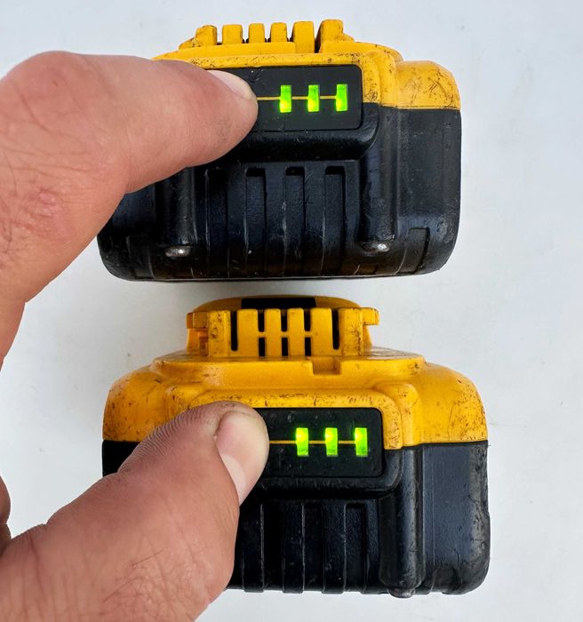 DeWALT DCG412 - Акумулаторен ъглошлайф 2x18V 4.0Ah