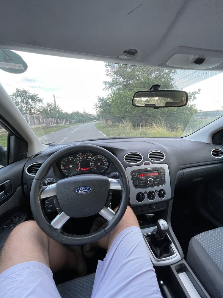 Vand Ford Focus 1.4 benzină