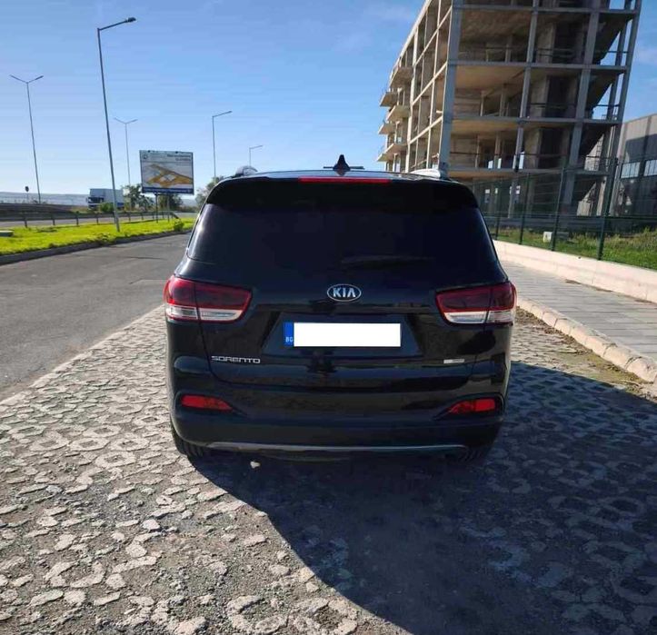 Продавам Kia Sorento 2. 2 CRDI 200к. с. AWD 2015г