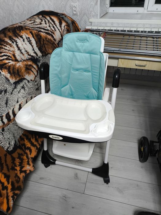 Детский стол для еды