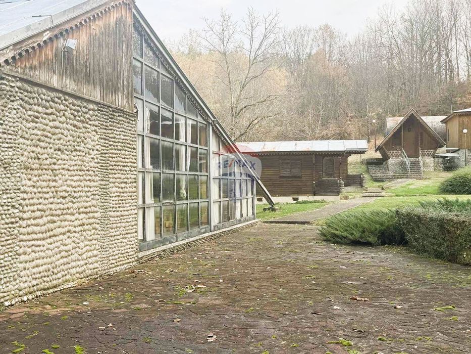 Туристическа хижа,гр. Априлци, кв. Видима TE