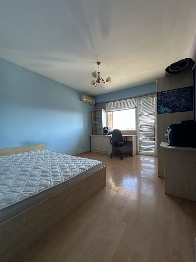 Продава се Тристаен апартамент в Пловдив, Кючук Париж - 75 кв.м за 867 €/кв.м - Снимка #8