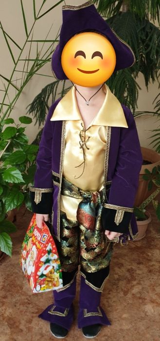 Продам новогодний костюм